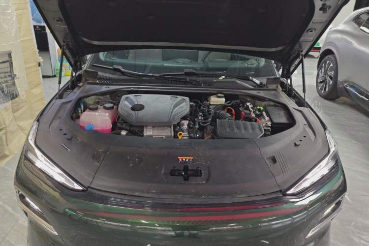 Used Geely Galaxy 8 2025 130km EM-P Starship Edition Engine Bay