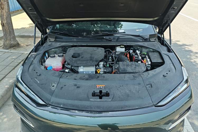 Used Geely Galaxy 8 2025 130km EM-P Starship Edition Engine Bay