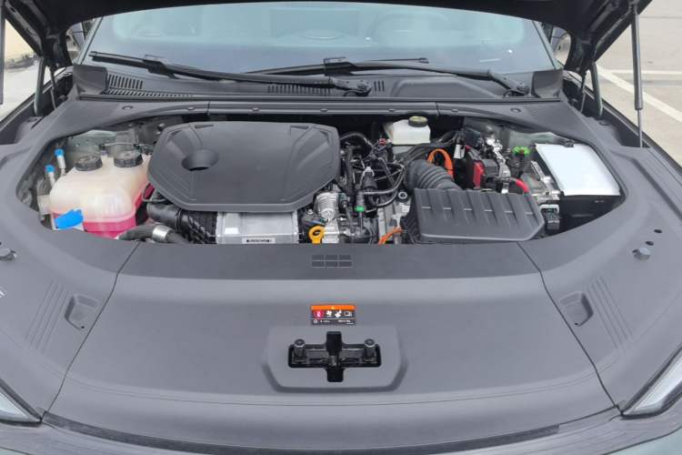 Used Geely Galaxy 8 2025 130km EM-P Starship Edition Engine Bay