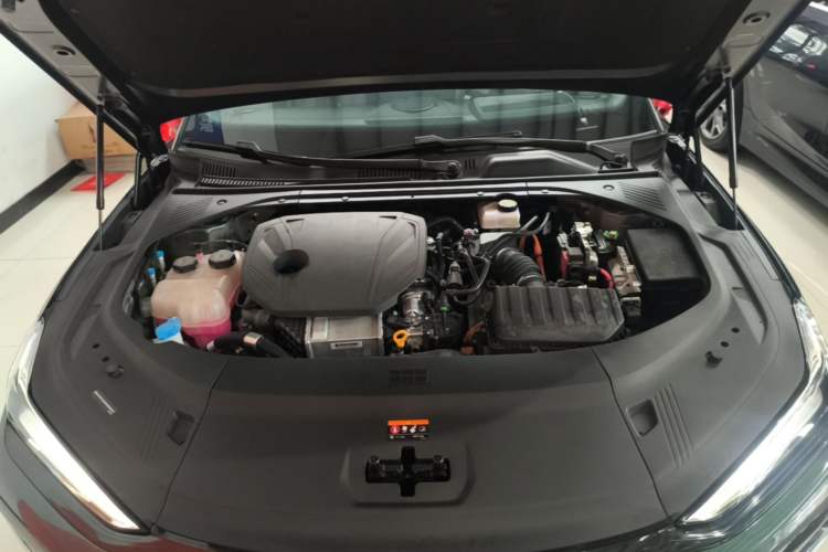 Used Geely Galaxy 8 2025 130km EM-P Starship Edition Engine Bay