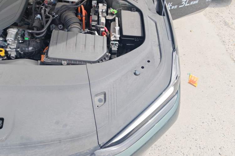 Used Geely Galaxy 8 2025 130km EM-P Starship Edition Engine Bay Left