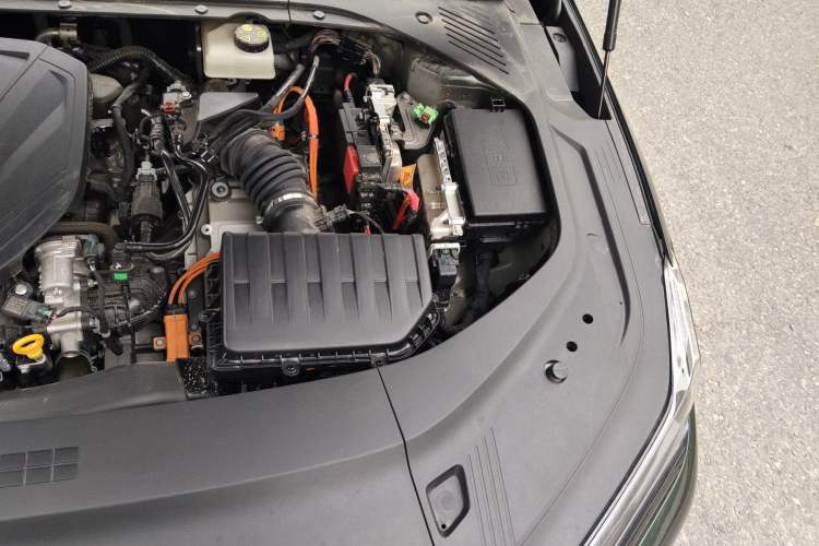 Used Geely Galaxy 8 2025 130km EM-P Starship Edition Engine Bay Left