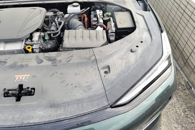 Used Geely Galaxy 8 2025 130km EM-P Starship Edition Engine Bay Left