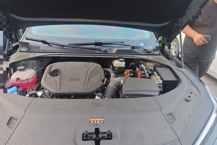 Used Geely Galaxy 8 2025 130km EM-i Prestige Edition Engine Bay Left