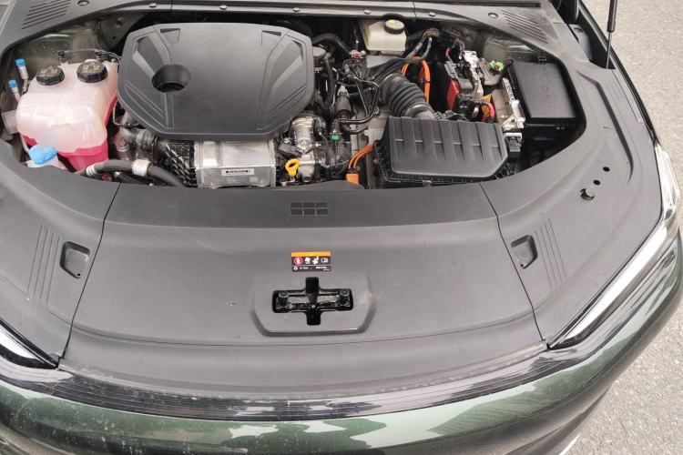 Used Geely Galaxy 8 2025 130km EM-P Starship Edition Engine Bay