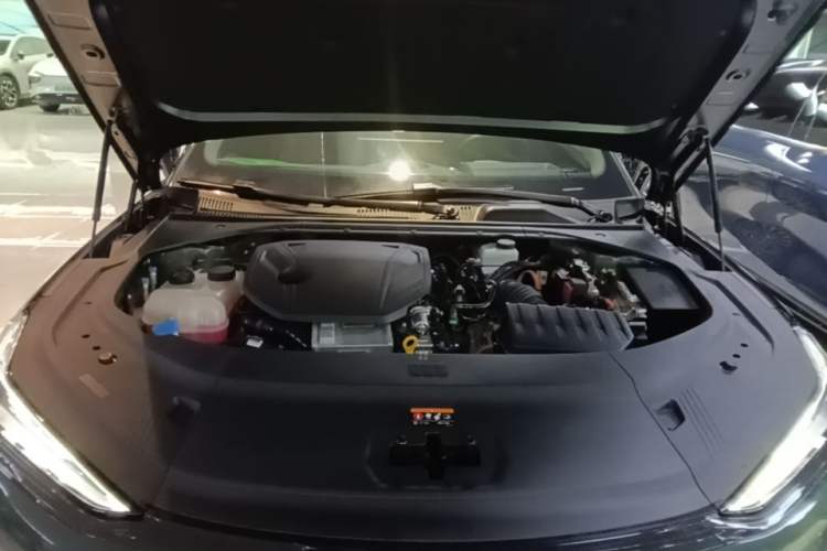 Used Geely Galaxy 8 2025 130km EM-P Starship Edition Engine Bay