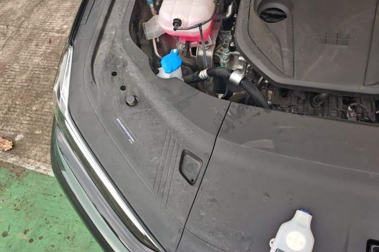 Used Geely Galaxy 8 2025 130km EM-i Prestige Edition Engine Bay Right