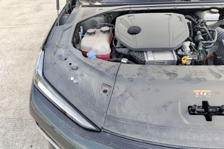 Used Geely Galaxy 8 2025 130km EM-P Starship Edition Engine Bay Right