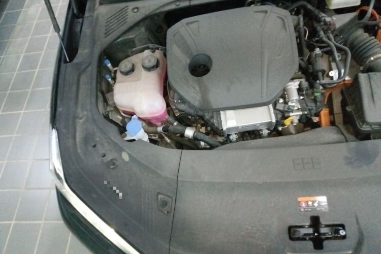 Used Geely Galaxy 8 2025 130km EM-P Starship Edition Engine Bay Right