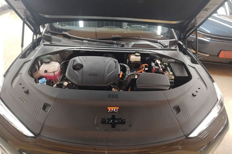 Used Geely Galaxy 8 2025 130km EM-i Flagship Edition Engine Bay