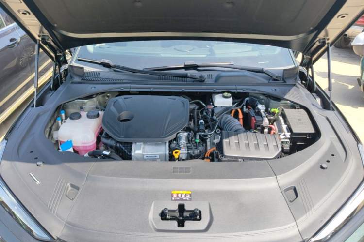Used Geely Galaxy 8 2025 130km EM-P Starship Edition Engine Bay