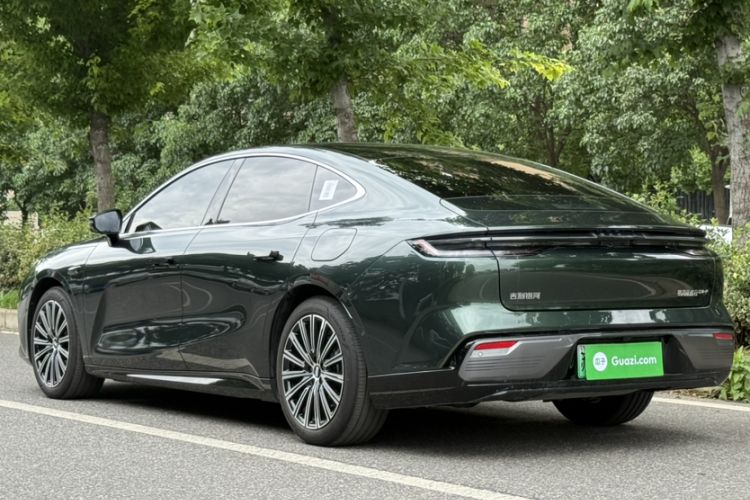 Used Geely Galaxy 8 2025 130km EM-P Starship Edition Exterior 1
