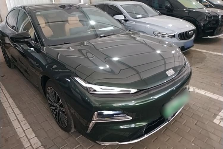 Used Geely Galaxy 8 2025 130km EM-P Starship Edition Exterior 1