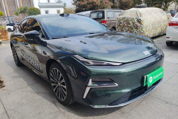 Used Geely Galaxy 8 2025 130km EM-P Starship Edition Exterior 1