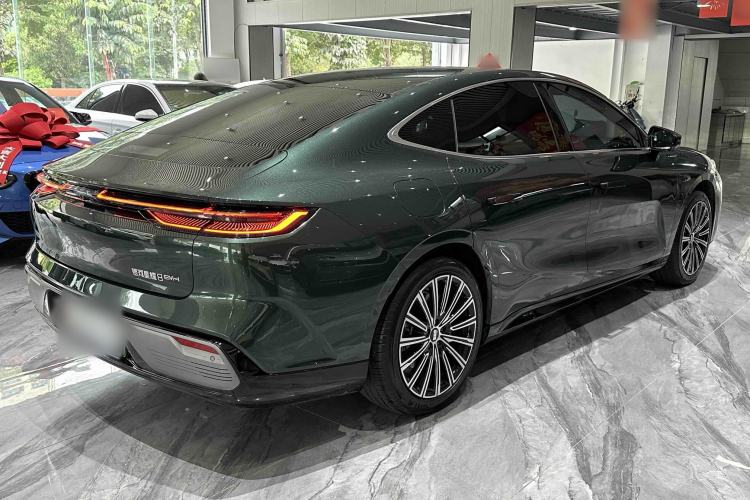 Used Geely Galaxy 8 2025 130km EM-i Flagship Edition Exterior 10