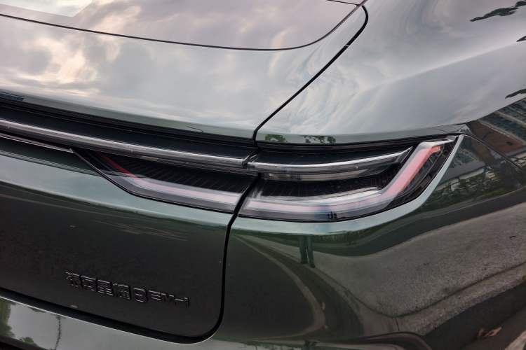Used Geely Galaxy 8 2025 130km EM-i Deluxe Edition Exterior 10