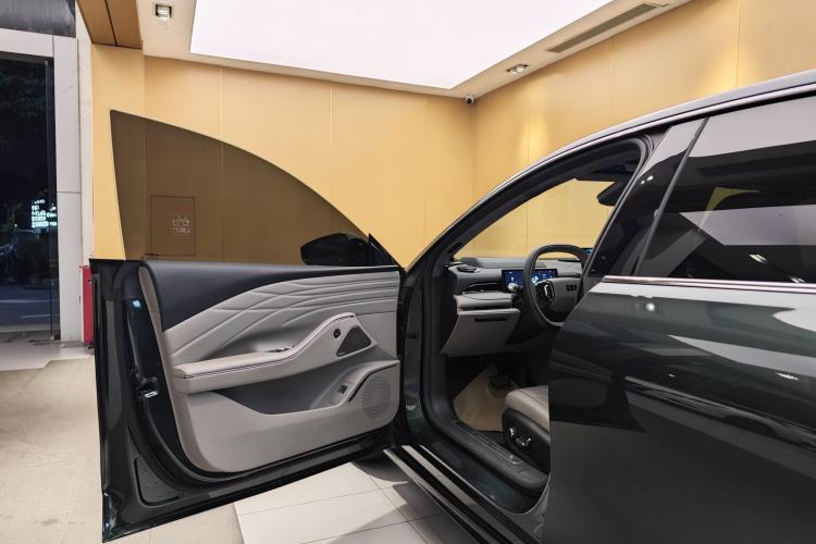 Used Geely Galaxy 8 2025 130km EM-P Starship Edition Exterior 12