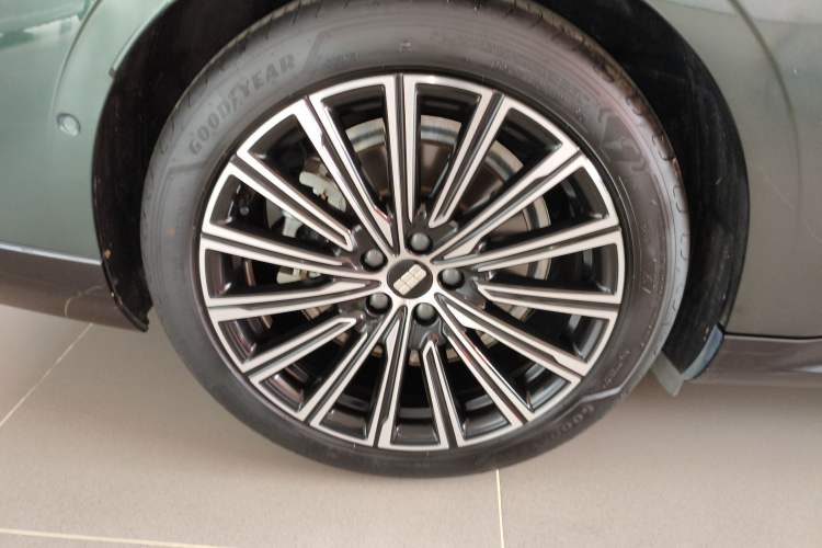 Used Geely Galaxy 8 2025 130km EM-P Starship Edition Exterior 2