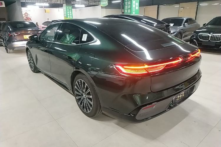 Used Geely Galaxy 8 2025 130km EM-P Starship Edition Exterior 2