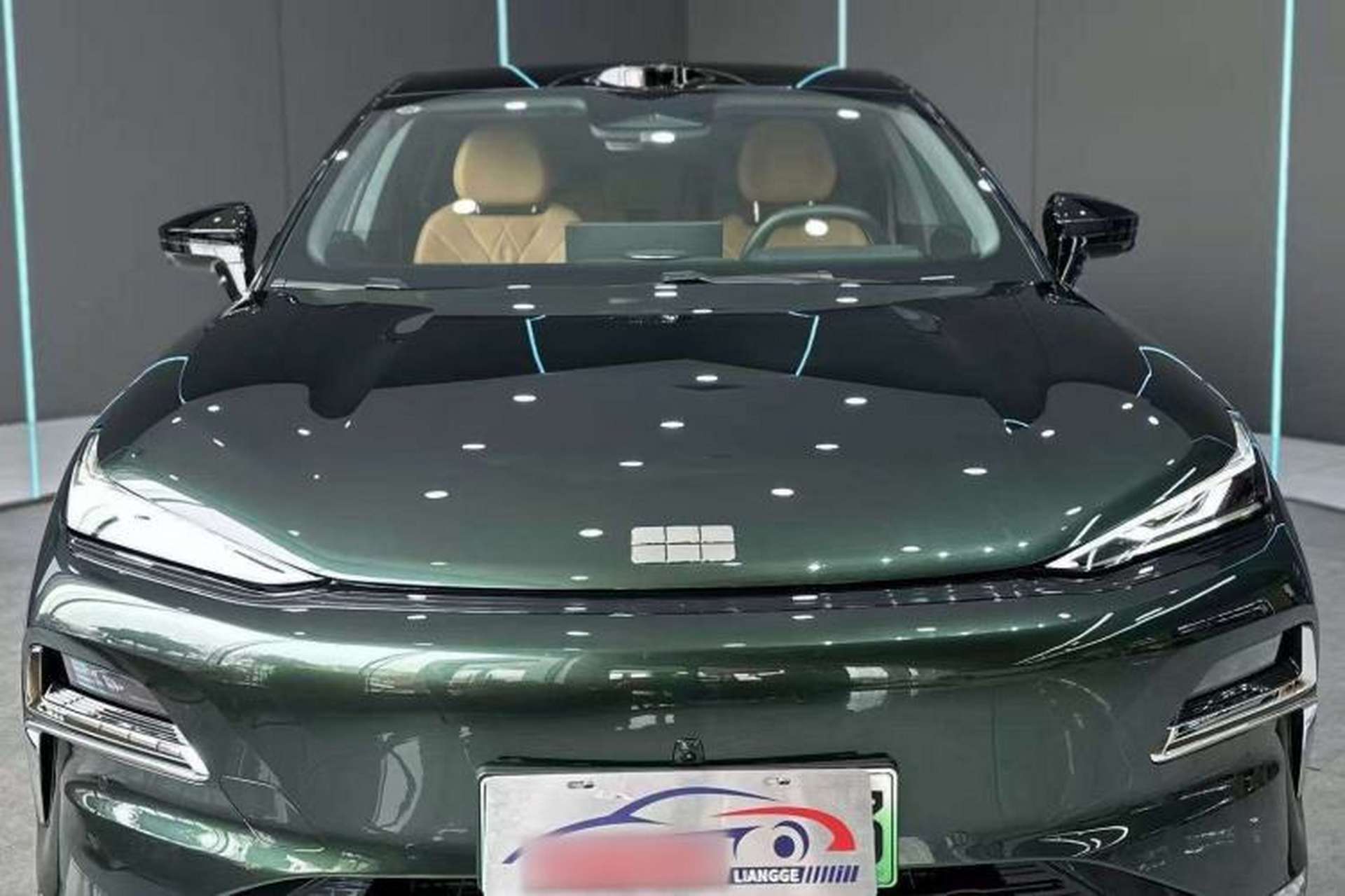 Used Geely Galaxy 8 2025 130km EM-P Starship Edition Exterior 2
