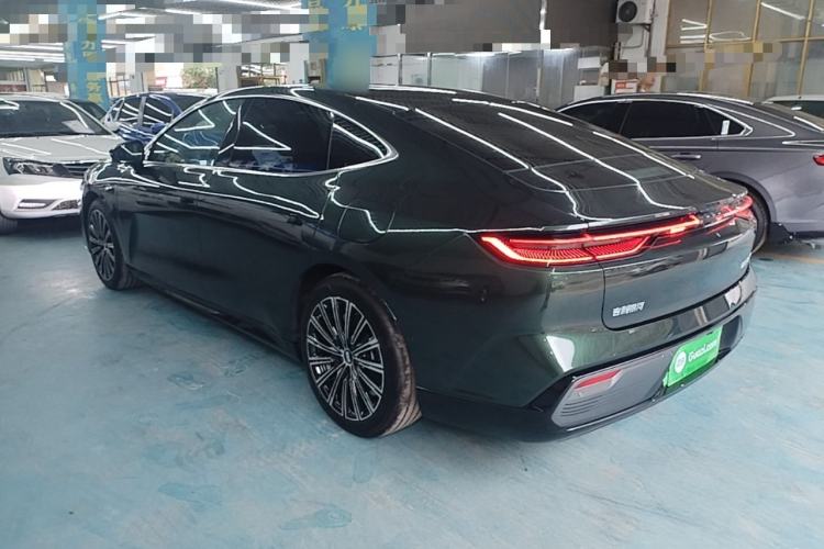 Used Geely Galaxy 8 2025 130km EM-P Starship Edition Exterior 2