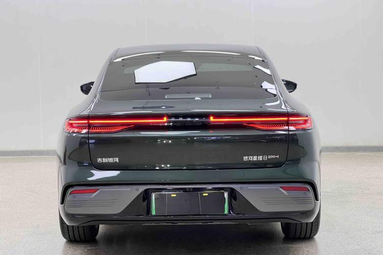 Used Geely Galaxy 8 2025 130km EM-i Flagship Edition Exterior 2