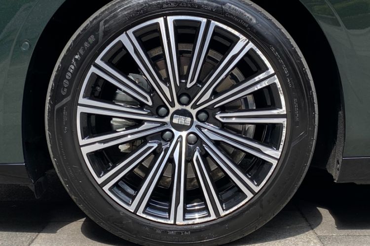 Used Geely Galaxy 8 2025 130km EM-P Starship Edition Exterior 3