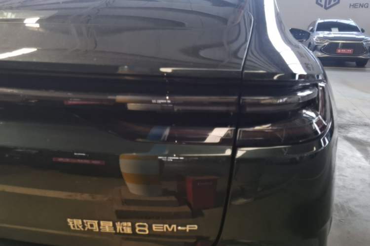 Used Geely Galaxy 8 2025 130km EM-P Starship Edition Exterior 3