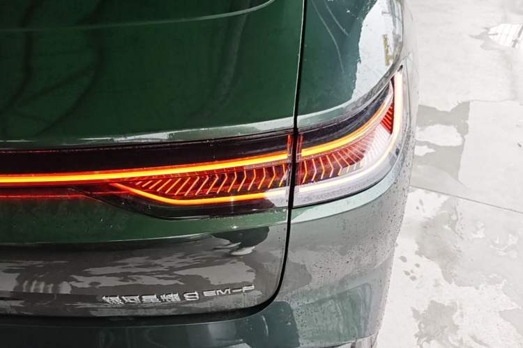 Used Geely Galaxy 8 2025 130km EM-P Starship Edition Exterior 3