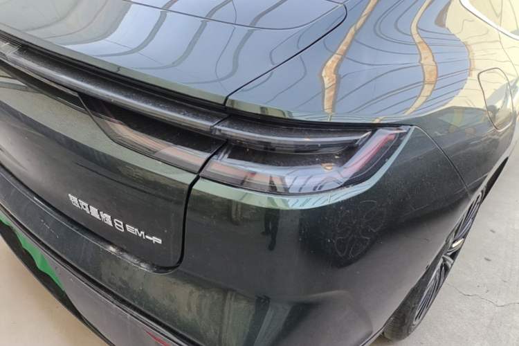 Used Geely Galaxy 8 2025 130km EM-P Starship Edition Exterior 3