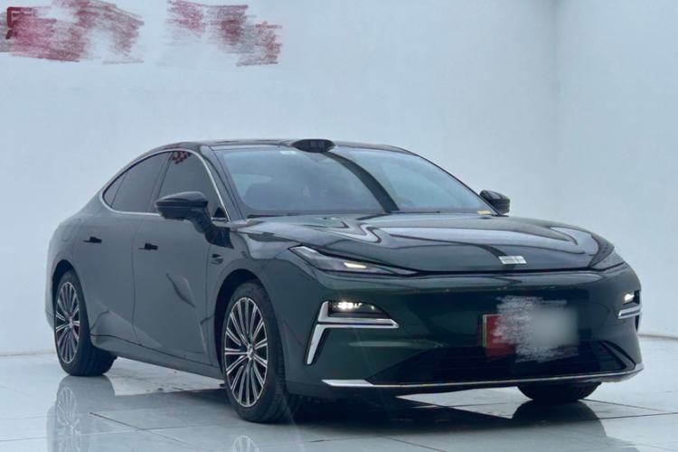 Used Geely Galaxy 8 2025 130km EM-P Starship Edition Exterior 3