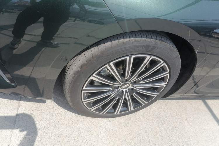 Used Geely Galaxy 8 2025 130km EM-P Starship Edition