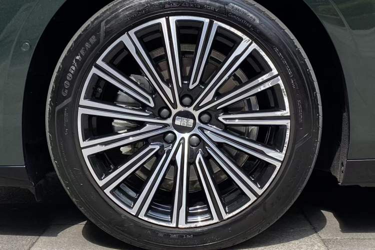 Used Geely Galaxy 8 2025 130km EM-P Starship Edition Exterior 4