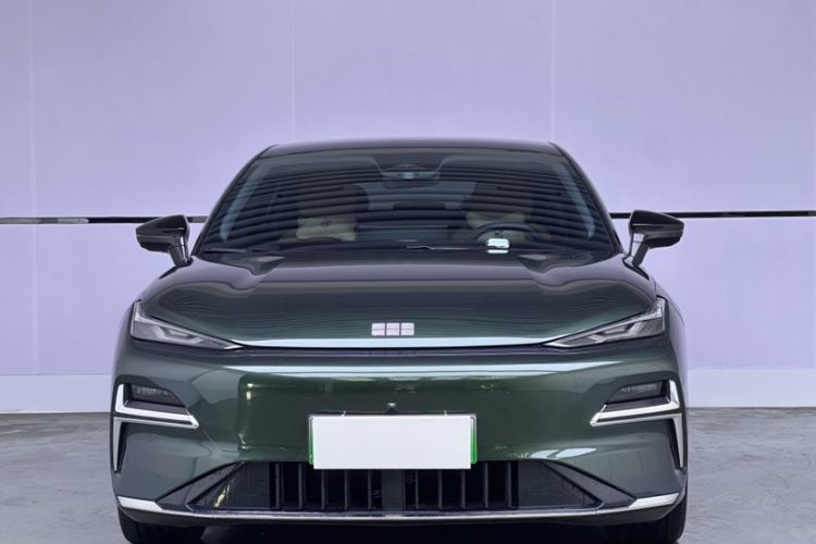 Used Geely Galaxy 8 2025 130km EM-i Deluxe Edition Exterior 4