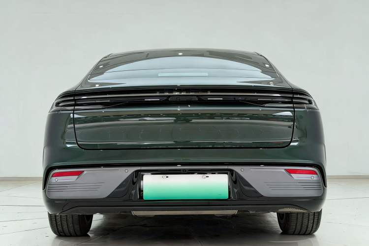 Used Geely Galaxy 8 2025 130km EM-P Starship Edition Exterior 4