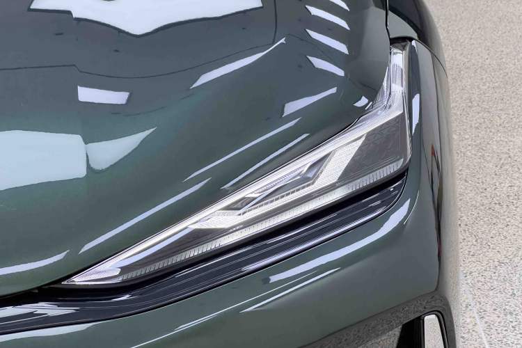 Used Geely Galaxy 8 2025 130km EM-i Flagship Edition Exterior 4