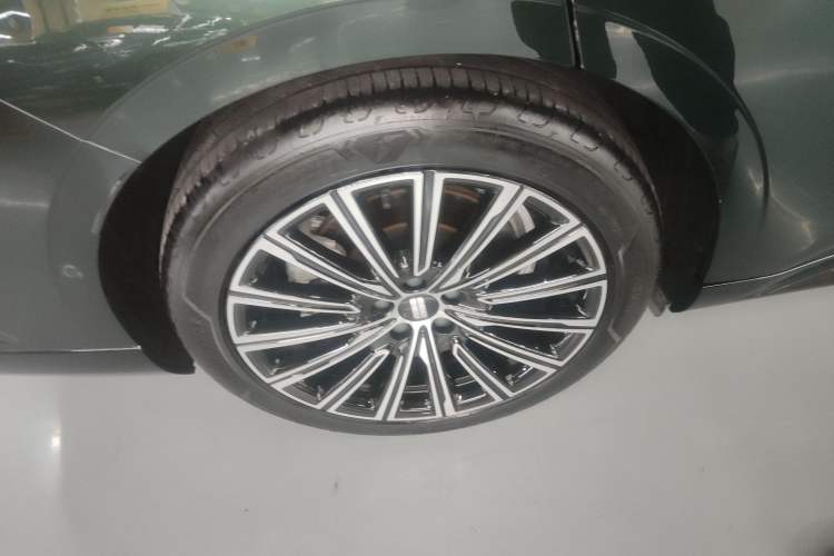 Used Geely Galaxy 8 2025 130km EM-P Starship Edition Exterior 5