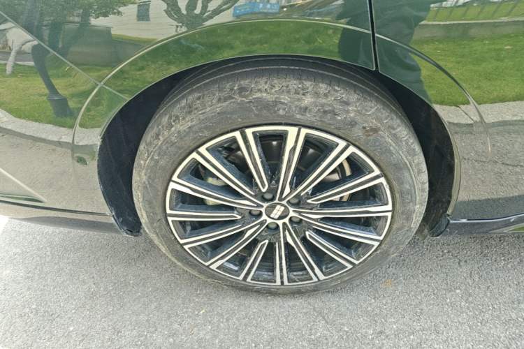 Used Geely Galaxy 8 2025 130km EM-P Starship Edition Exterior 5