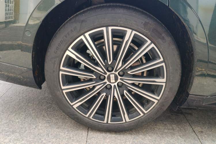 Used Geely Galaxy 8 2025 130km EM-P Starship Edition Exterior 5