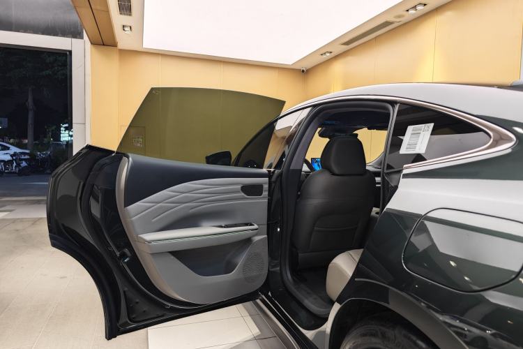 Used Geely Galaxy 8 2025 130km EM-P Starship Edition Exterior 6