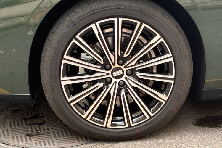 Used Geely Galaxy 8 2025 130km EM-i Flagship Edition Exterior 7