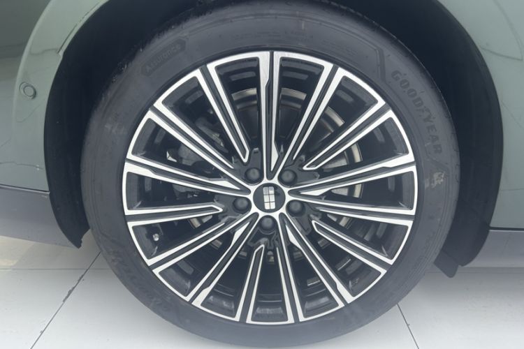 Used Geely Galaxy 8 2025 130km EM-P Starship Edition Exterior 7