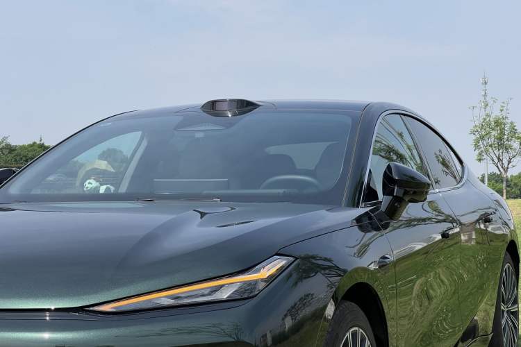 Used Geely Galaxy 8 2025 130km EM-P Starship Edition Exterior 8