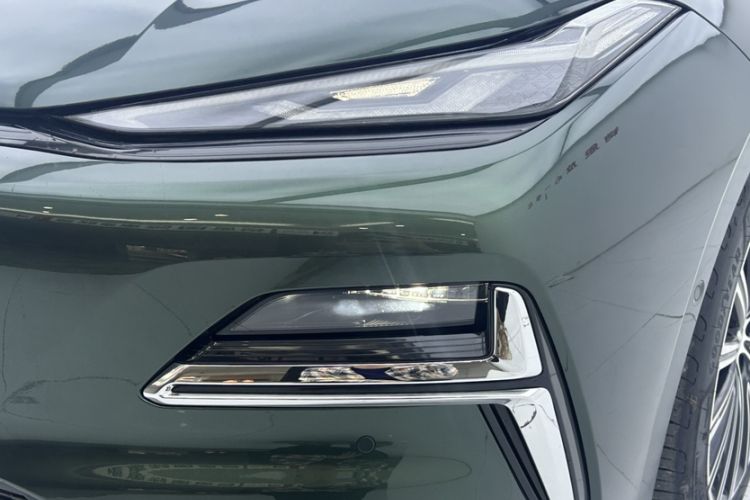 Used Geely Galaxy 8 2025 130km EM-P Starship Edition Exterior 8