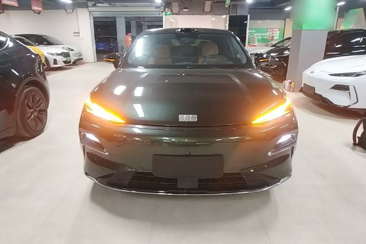 Used Geely Galaxy 8 2025 130km EM-P Starship Edition Front