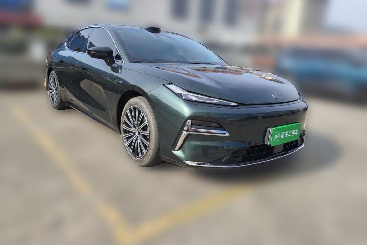 Used Geely Galaxy 8 2025 130km EM-P Starship Edition Front Right 45 Deg