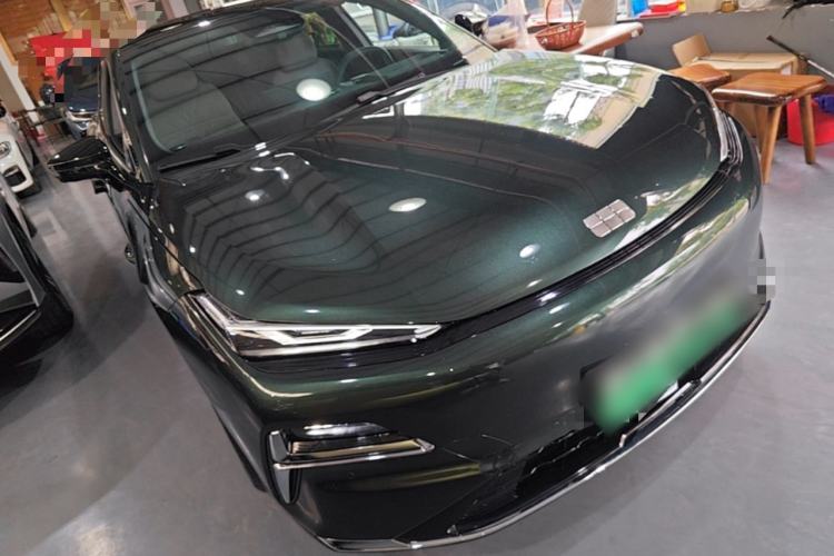 Used Geely Galaxy 8 2025 130km EM-i Flagship Edition Front Right 45 Deg