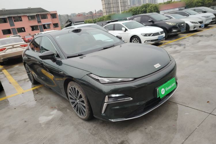 Used Geely Galaxy 8 2025 130km EM-P Starship Edition Front Right 45 Deg