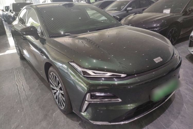 Used Geely Galaxy 8 2025 130km EM-P Starship Edition Front Right 45 Deg