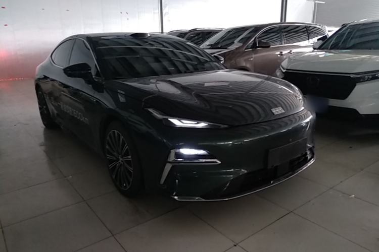 Used Geely Galaxy 8 2025 130km EM-P Starship Edition Front Right 45 Deg